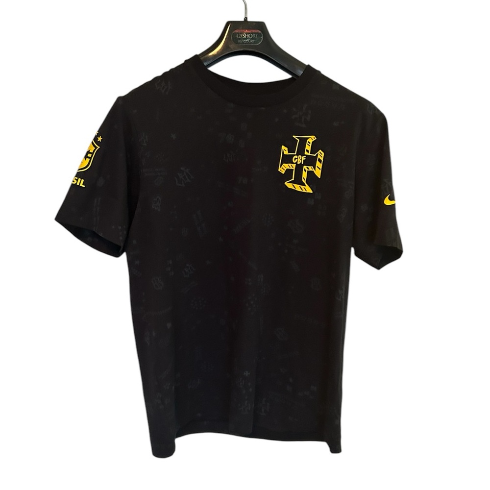 Nike Brasil T-Shirt Size M